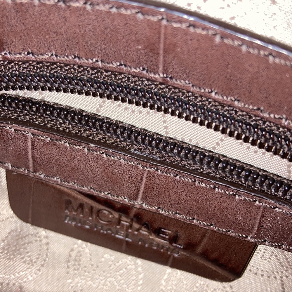 Michael Kors Brown Leather Crocodile Purse - EUC - Picture 11 of 12